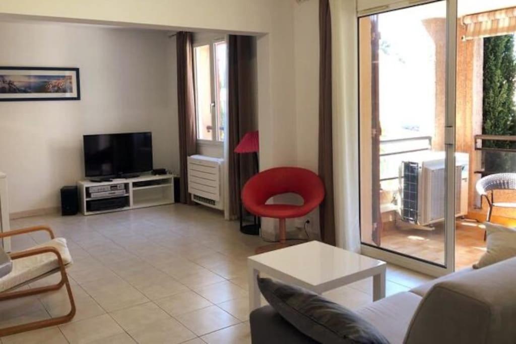 Appartement 60M2 - 2 Chambres A Une Minute Des Plages, Parking Prive 소세레팽 외부 사진